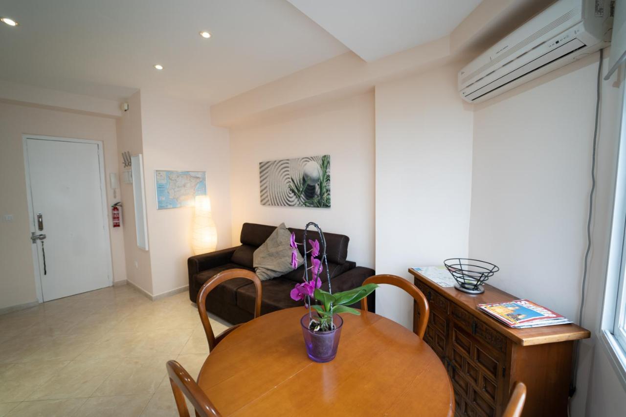 Larra Nervion Subway Tranvia Apartment Seville Exterior photo